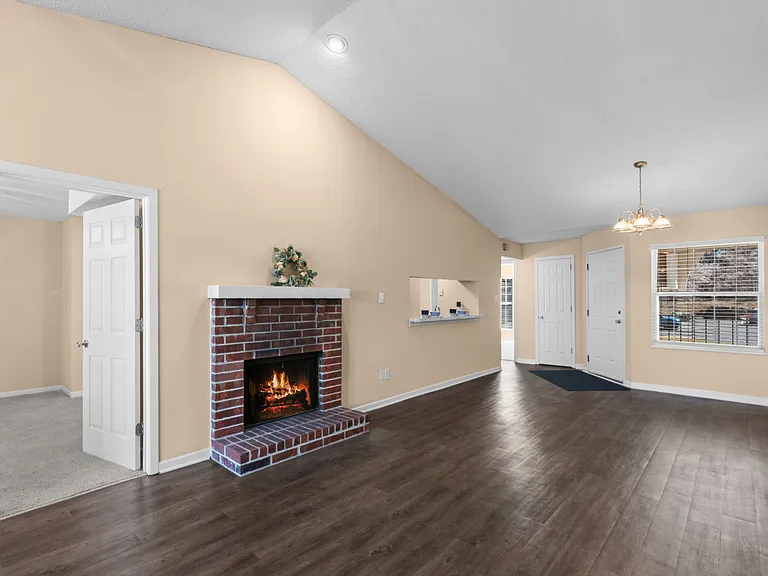 Willowbend — Photo 130
