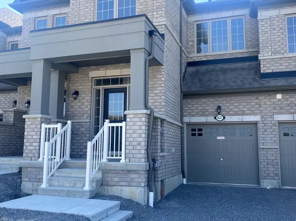 937 Elizabeth Mackenzie Dr, Pickering, ON L1X 0P5