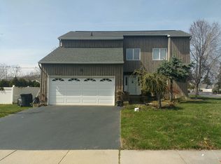 2 Trestle Way, Dayton, NJ 08810