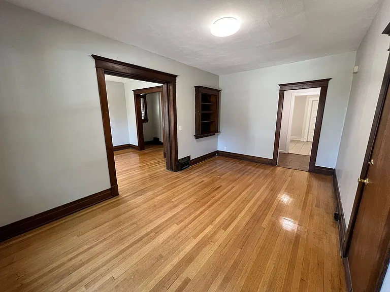 2917 Jackson St — Photo 11