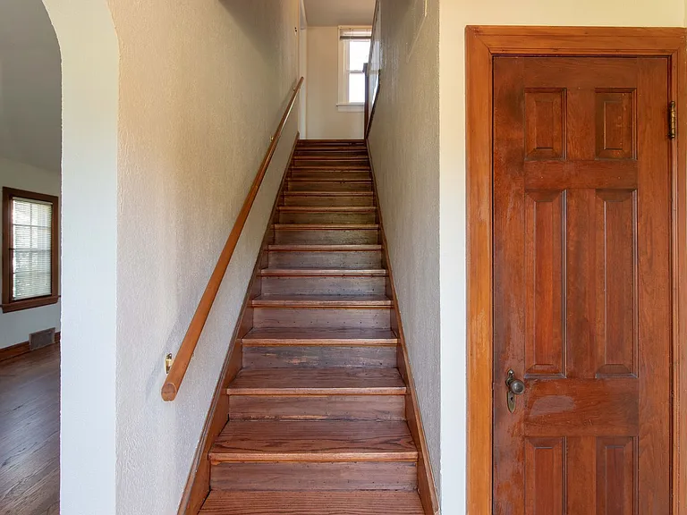 509 E Bennett St — Photo 11