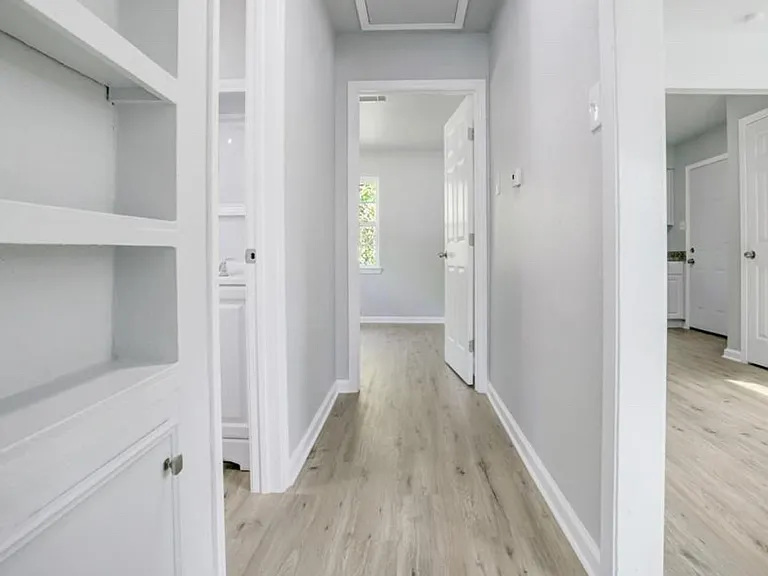 5123 Peachtree St #1/2 — Photo 4