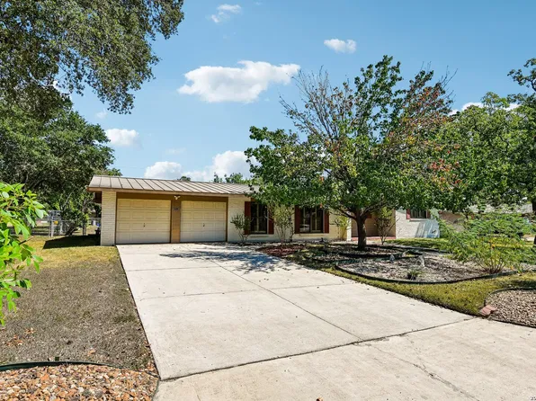 8714 MIDCROWN DR, Windcrest, TX 78239