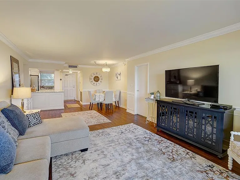 5108 Brittany Dr S #205 — Photo 5