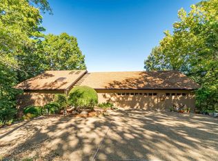 12 Narvaez Way, Hot Springs Village, AR 71909