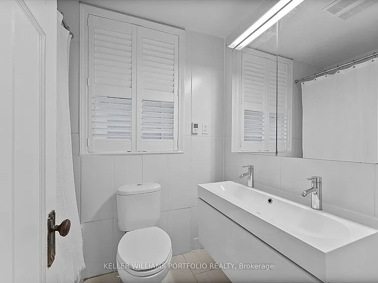 145 Glengrove Ave W — Photo 36