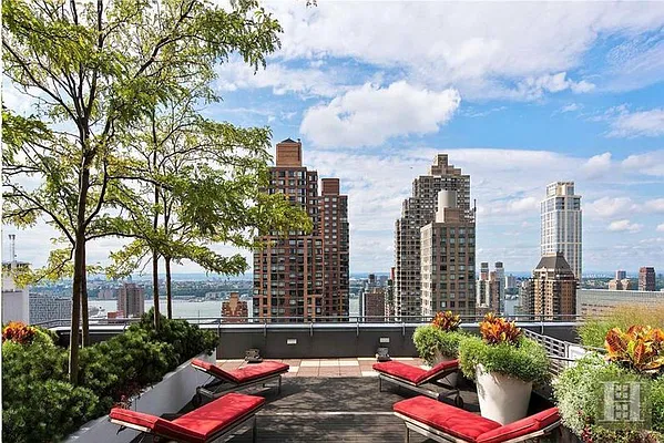 Sold by Halstead Real Estate | media 14