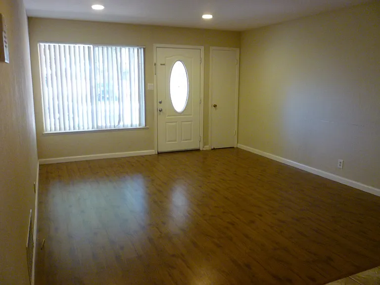 201 Thomas Way — Photo 13