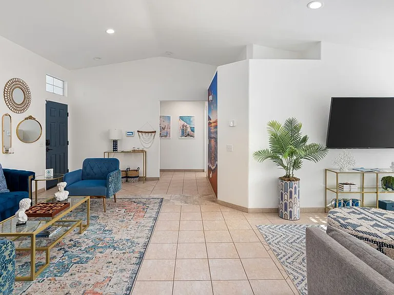 47519 Margarita St — Photo 8