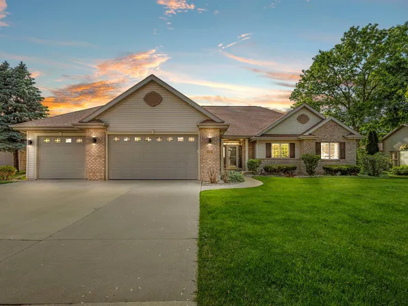 1323 Bradford Ct, Neenah, WI 54956