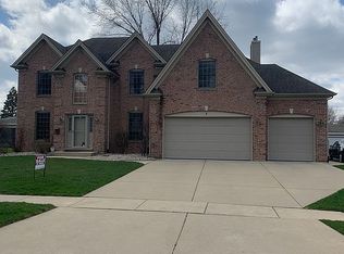 7 Mohawk Ct, Buffalo Grove, IL 60089