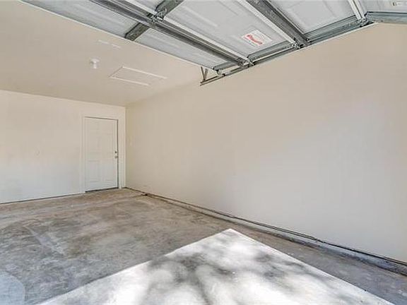 4th image of 2916 Avenue J