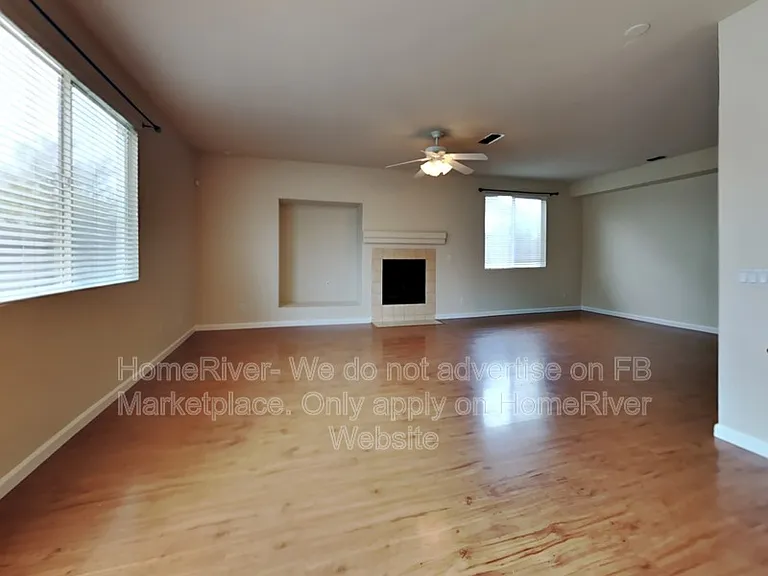1069 Huntly Dr — Photo 4