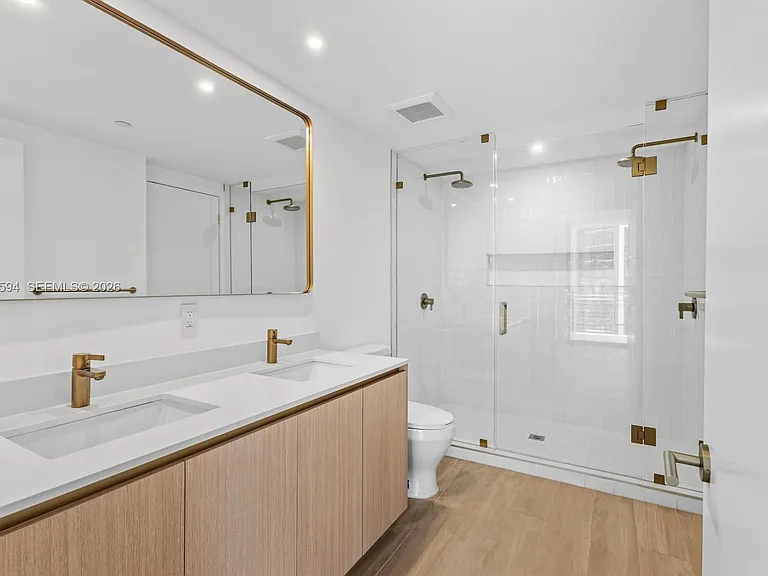 90 NE 32nd St #506 — Photo 12
