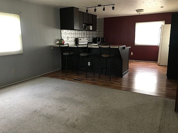 4th image of 41 Cherry Ln