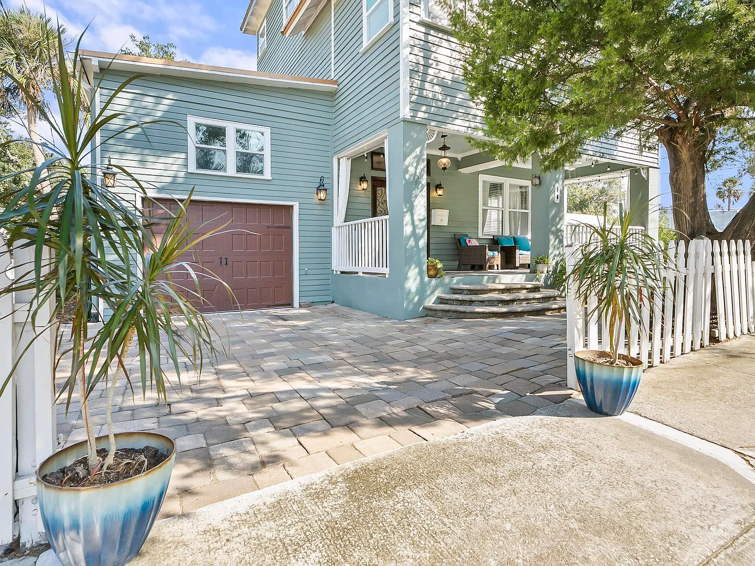 5 bed, 2635 sqft, $7,450 — Photo 1