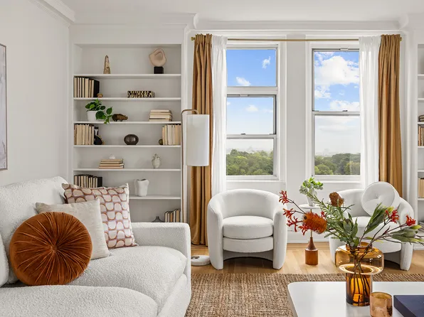 35 Prospect Park West image 2 of 15