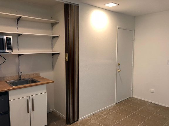 Kitchenette and entryway