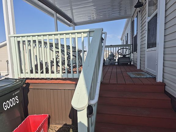5th image of 9 Vista Ln