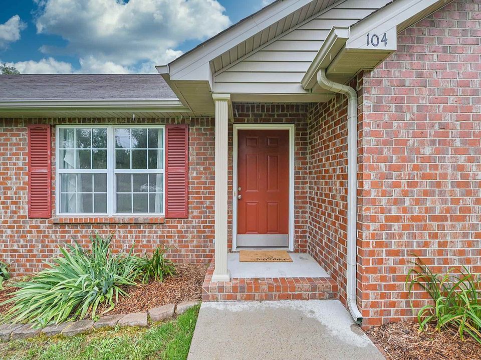 1st image of 104 Brink Bend Ct
