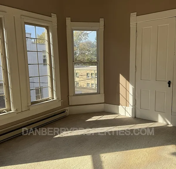 134 W Tiffin St #B — Photo 20