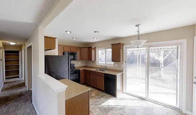 2505 Gina Dr — Photo 2