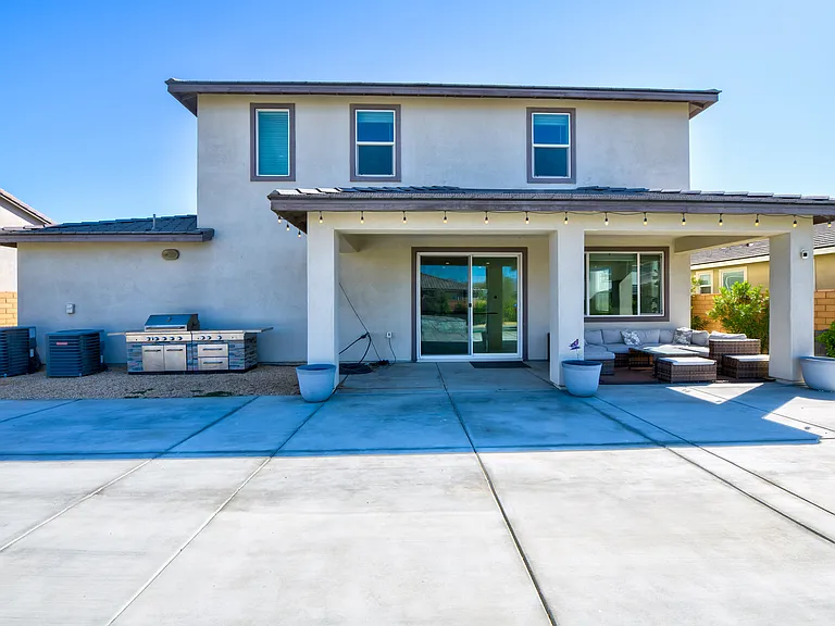 50105 Rocamora St — Photo 37