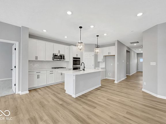 7th image of this home