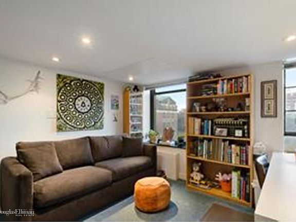 3rd image of 511 Hudson St #5D