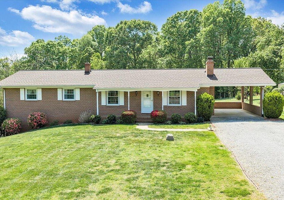 1st image of 935 Bonbrook Mill Rd