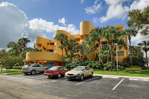 2nd image of 5884 Morningstar Cir APT 204