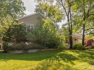 7630 S Horseshoe Blvd, Whitmore Lake, MI 48189