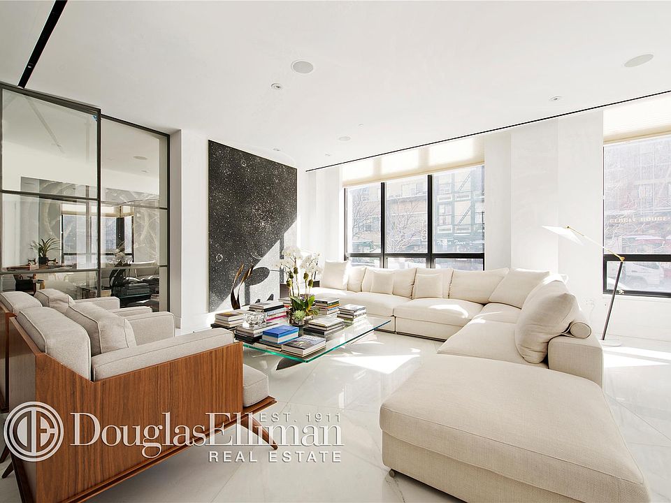 1st image of 1 N Moore St APT 6