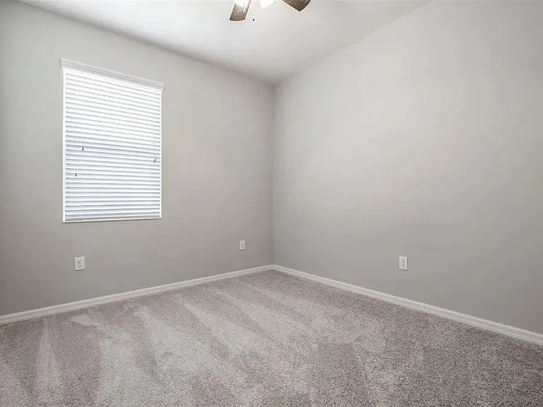 7207 Nightshade Dr — Photo 29