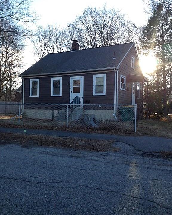 1st image of 109 Roosevelt Ave