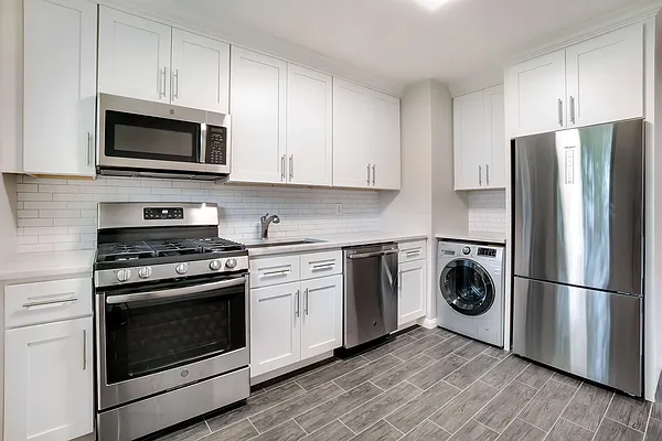 Sold by Five Star Realty Group | media 17