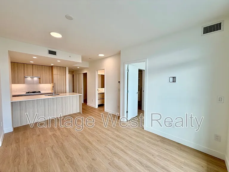 1626 Water St #2403 — Photo 16
