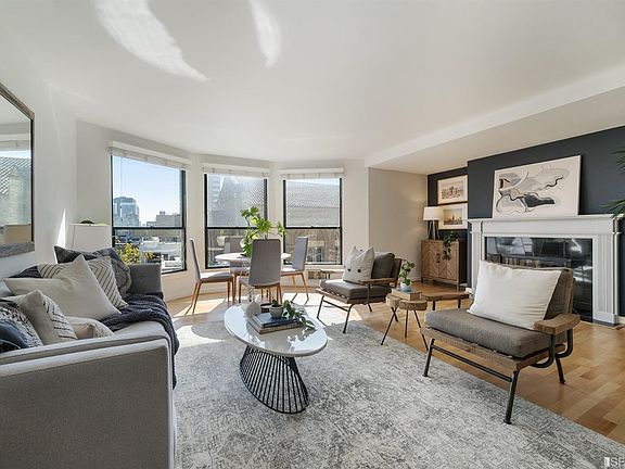 3rd image of 1776 Sacramento St APT 301