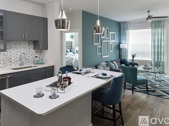 4th image of 4003 Ross Ave #0