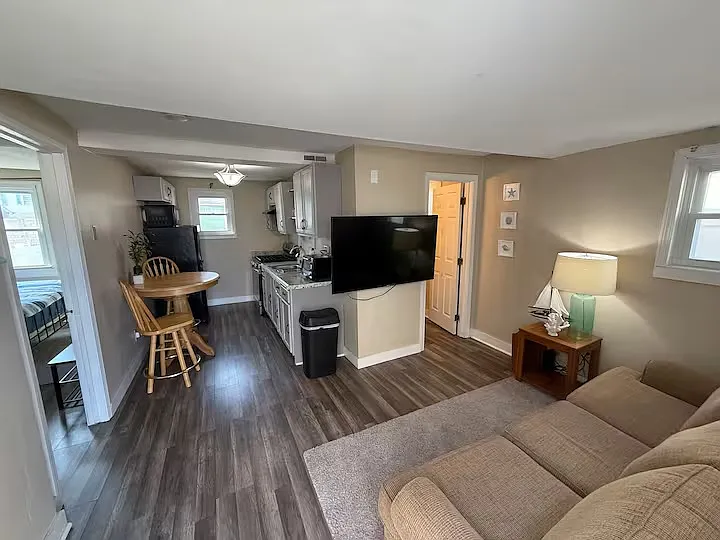 1 bed, $2,500 — Photo 3