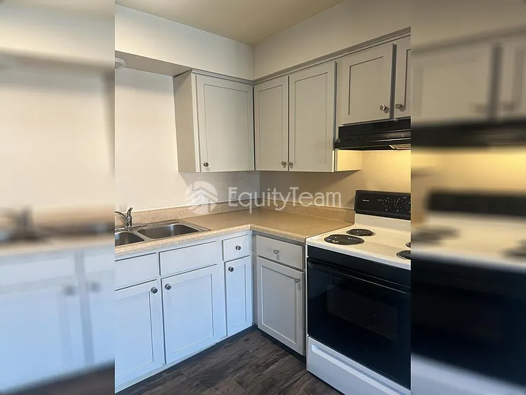 1005 E Pearl St #C — Photo 21