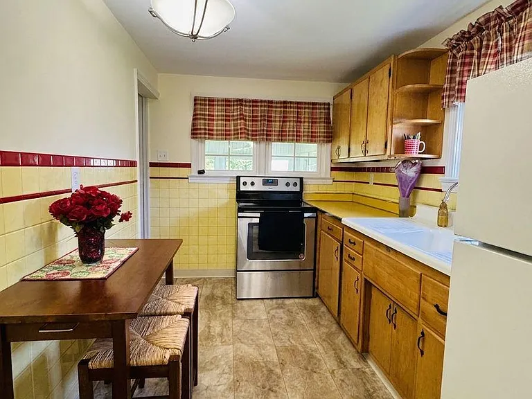 3730 Knights Rd — Photo 10