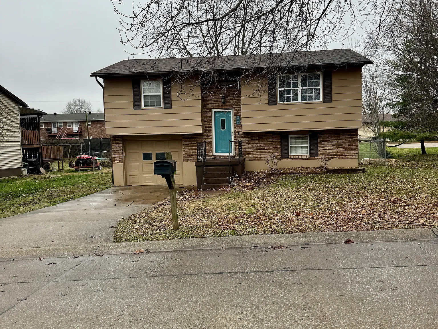 3 bed, 1392 sqft, $1,450 — Photo 1
