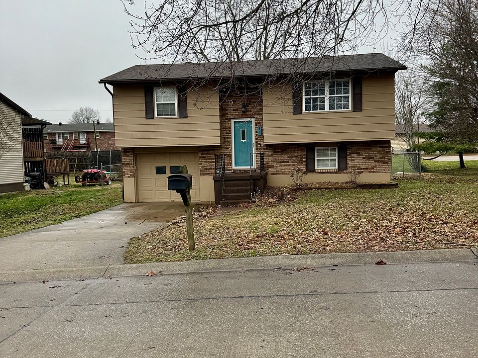 1st image of 409 Willow Bend Dr