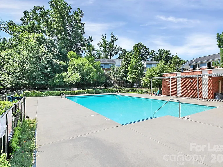 621 Raphael Pl — Photo 19
