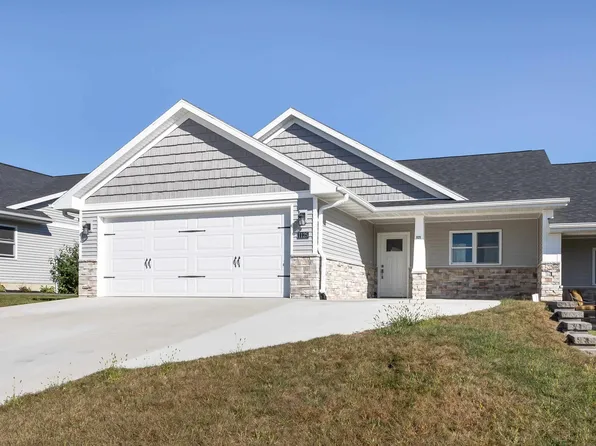 1125 Clare Ct NW, Cascade, IA 52033