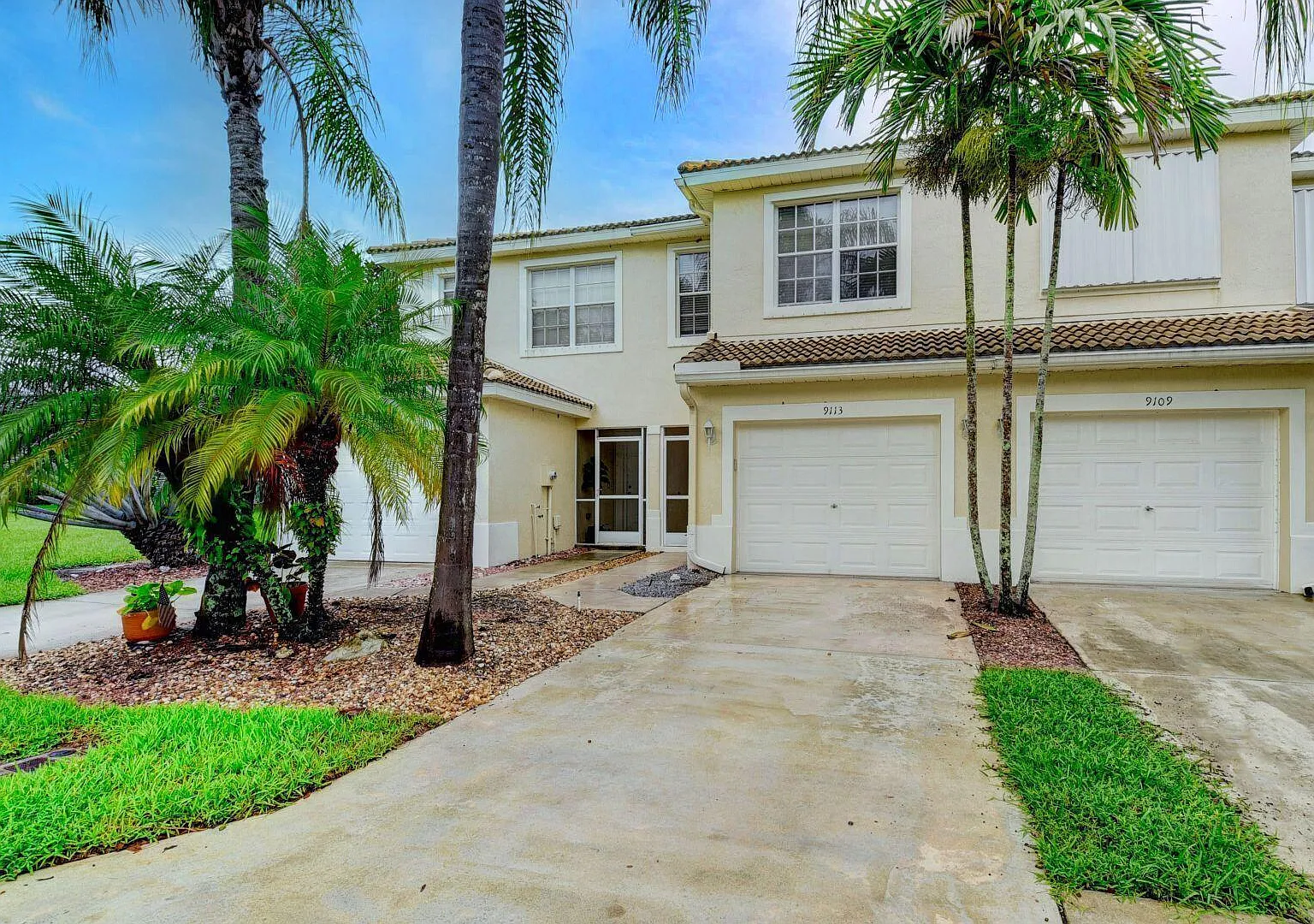 3 bed, 2.5 bath, 1570 sqft, $2,850 — Photo 3