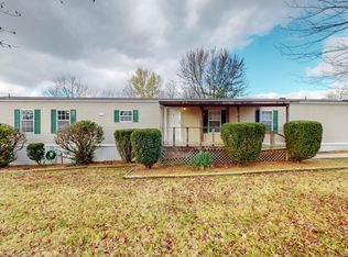 420 Scenic Acres Dr, Murray, KY 42071