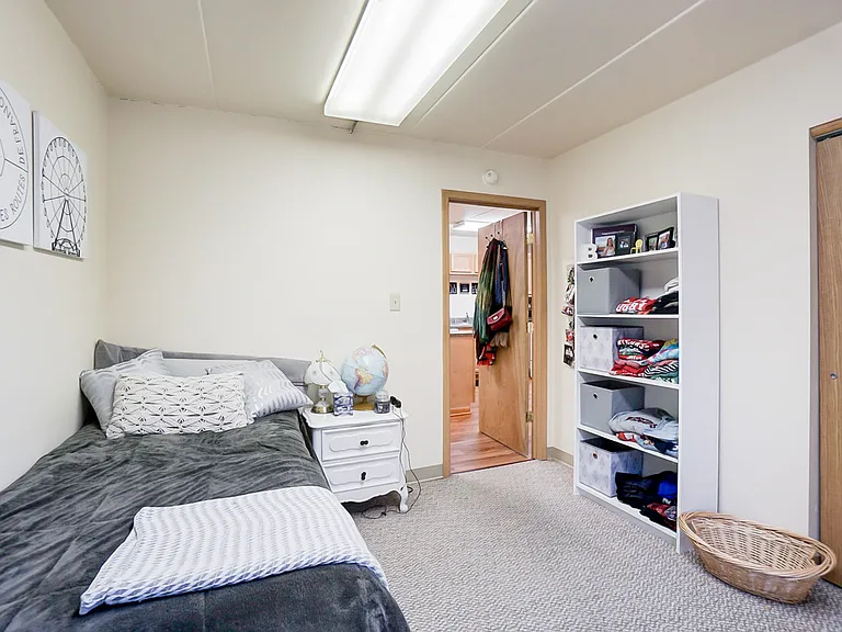 Inez Apartments — Photo 38