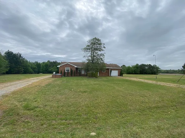 406 Woodruff Rd, Selma, NC 27576